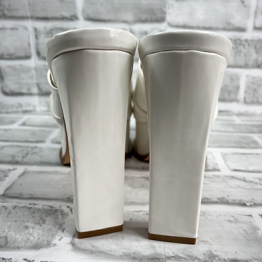 Lemonade No Chill Women’s Size 9 White Platform Pumps With Gold Chain Detail - Picture 8 of 13
